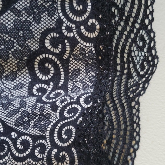 Ann Taylor, size M, t-shirt & lace camisole/tank top - Picture 4 of 4